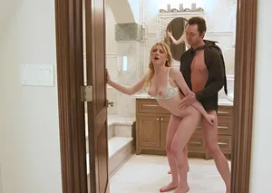 Một lần đụ Cô vợ cạnh nhà say xỉn vào nhầm nhà và cái kết